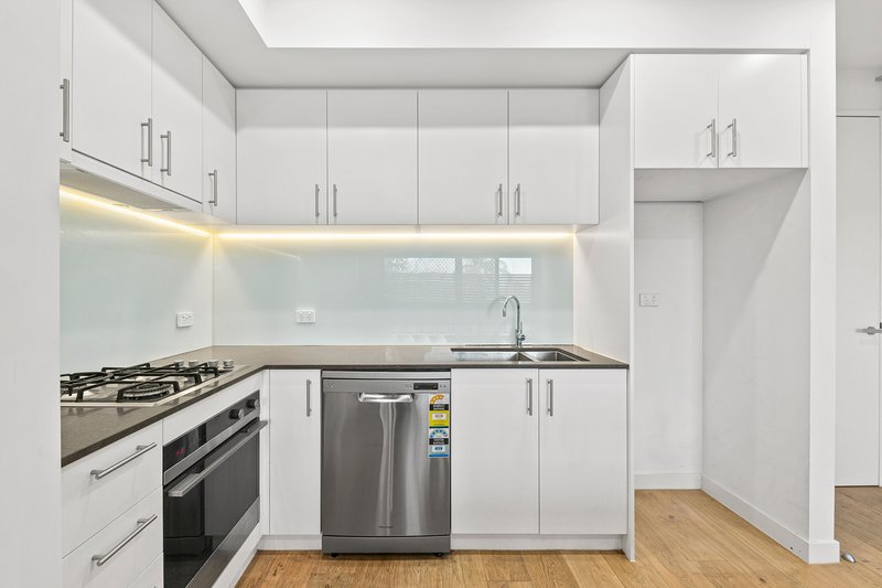 Photo - 205/213 Burwood Highway, Burwood East VIC 3151 - Image 2