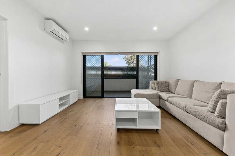 Photo - 205/213 Burwood Highway, Burwood East VIC 3151 - Image 3