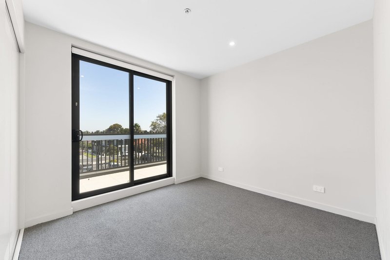 Photo - 205/23 Bent Street, Bentleigh VIC 3204 - Image 7