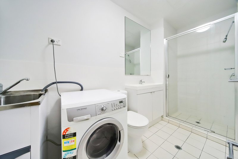 Photo - 205/246-248 Franklin Street, Adelaide SA 5000 - Image 4
