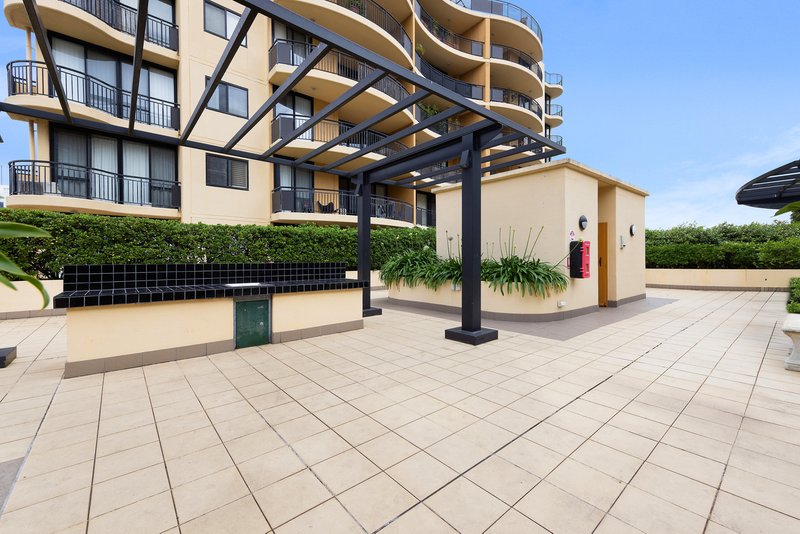 Photo - 205/25-29 Hunter Street, Hornsby NSW 2077 - Image 8