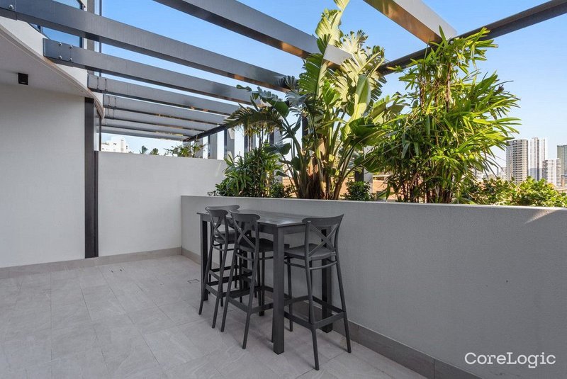Photo - 205/28-30 Second Avenue, Broadbeach QLD 4218 - Image 6