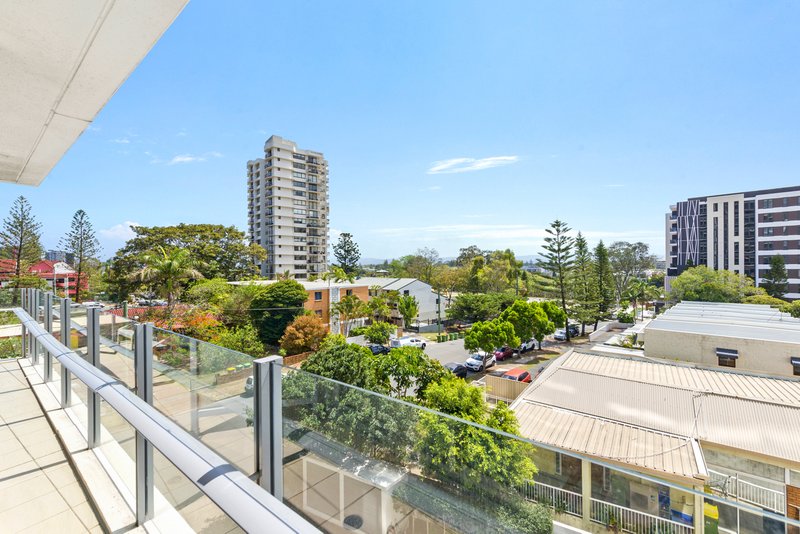 Photo - 205/3018 Surfers Paradise Boulevard, Surfers Paradise QLD 4217 - Image 11