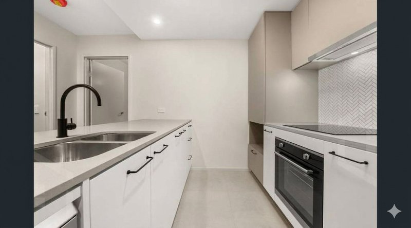 Photo - 205/335 Anketell Street, Greenway ACT 2900 - Image 4