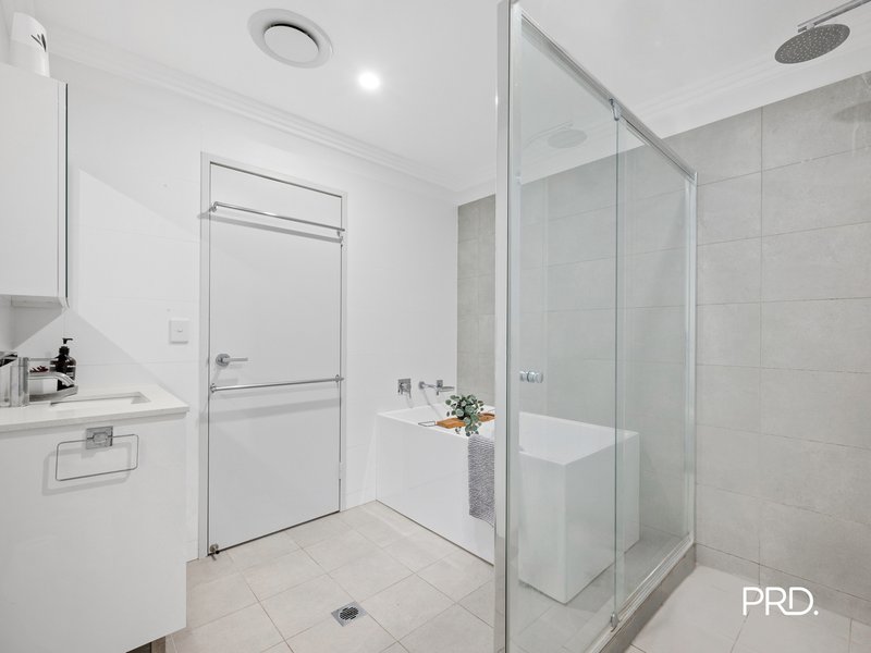 Photo - 205/36 Barber Avenue, Penrith NSW 2750 - Image 12