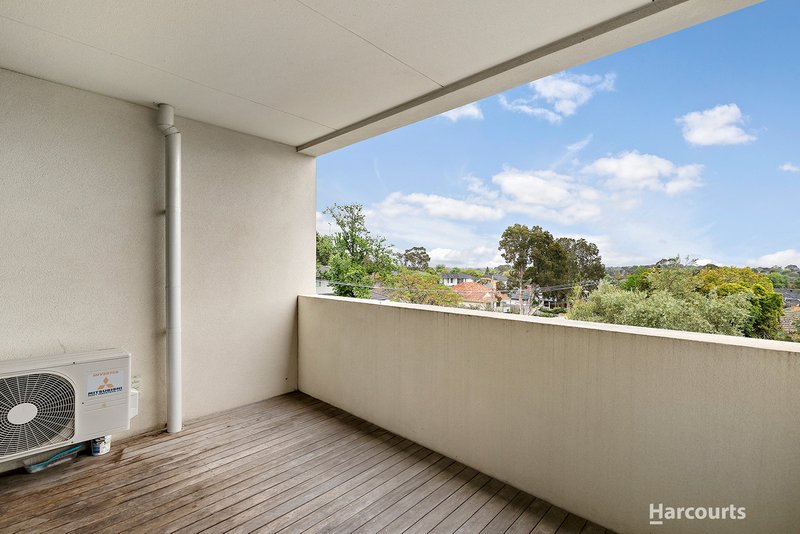 Photo - 205/435-439 Whitehorse Road, Mitcham VIC 3132 - Image 2