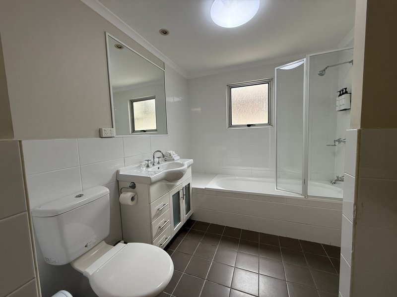 Photo - 205/59-61 Kembla Street, Wollongong NSW 2500 - Image 9