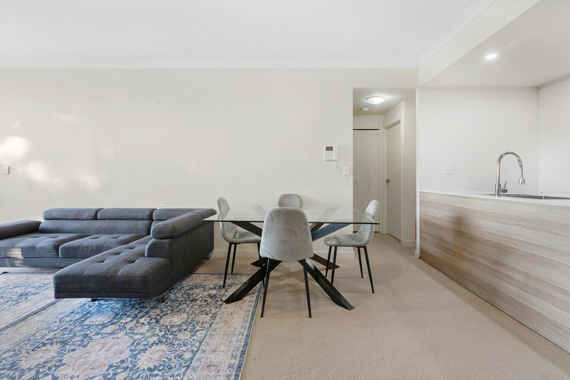 Photo - 205/5A Hampden Road, Lakemba NSW 2195 - Image 2