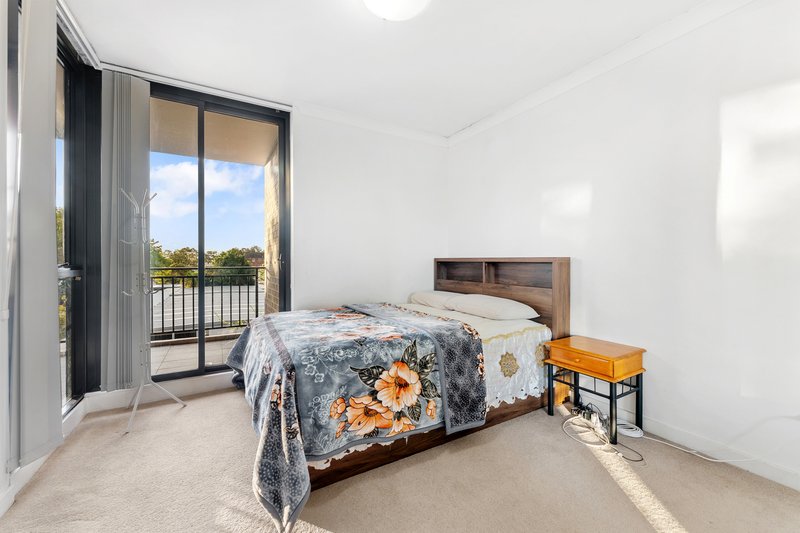 Photo - 205/5A Hampden Road, Lakemba NSW 2195 - Image 6