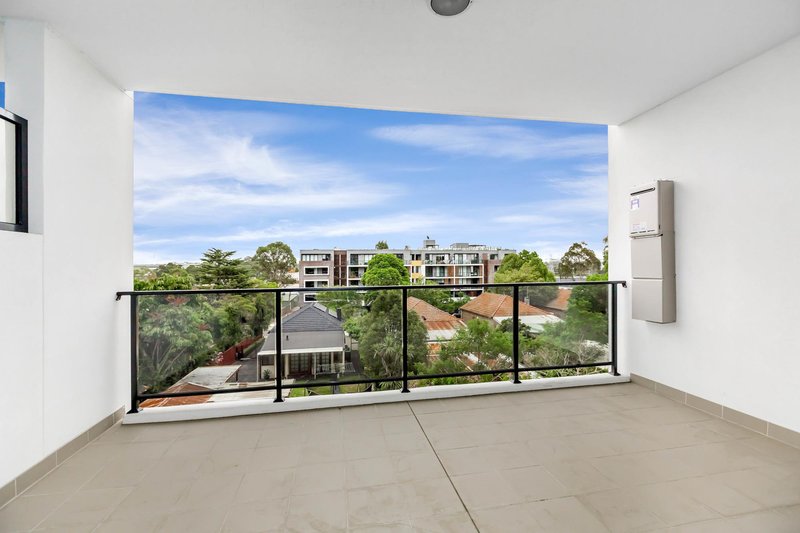 Photo - 205/7-11 Derowie Avenue, Homebush NSW 2140 - Image 1