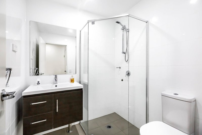 Photo - 205/7-11 Derowie Avenue, Homebush NSW 2140 - Image 6