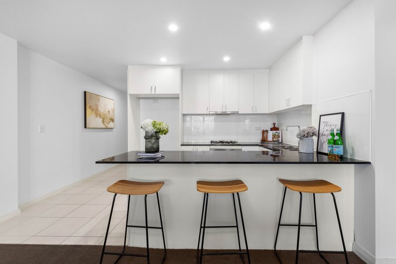 Photo - 205/8-12 Kensington Street, Kogarah NSW 2217 - Image 5