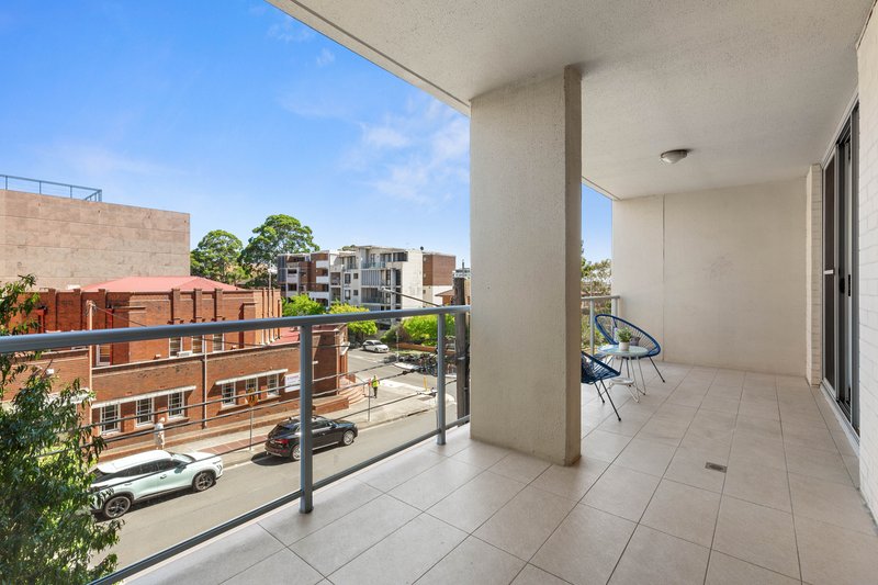 Photo - 205/8-12 Kensington Street, Kogarah NSW 2217 - Image 10