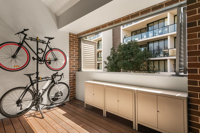 Photo - 205/8 Gantry Lane, Camperdown NSW 2050 - Image 4