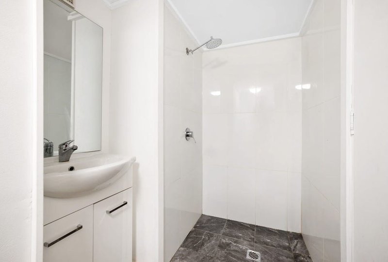 Photo - 205a Barrenjoey Road, Newport NSW 2106 - Image 3