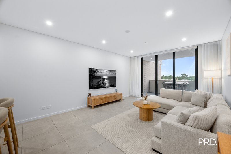 Photo - 205C/90 Glenmore Ridge Drive, Glenmore Park NSW 2745 - Image 3