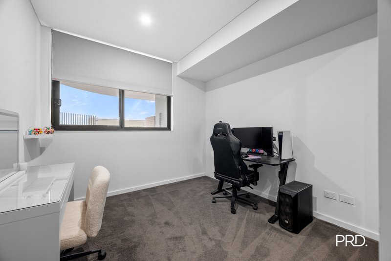 Photo - 205C/90 Glenmore Ridge Drive, Glenmore Park NSW 2745 - Image 7
