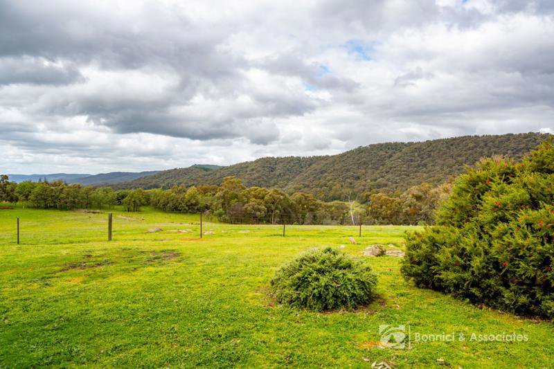 Photo - 206 Alma Road, Beechworth VIC 3747 - Image 25