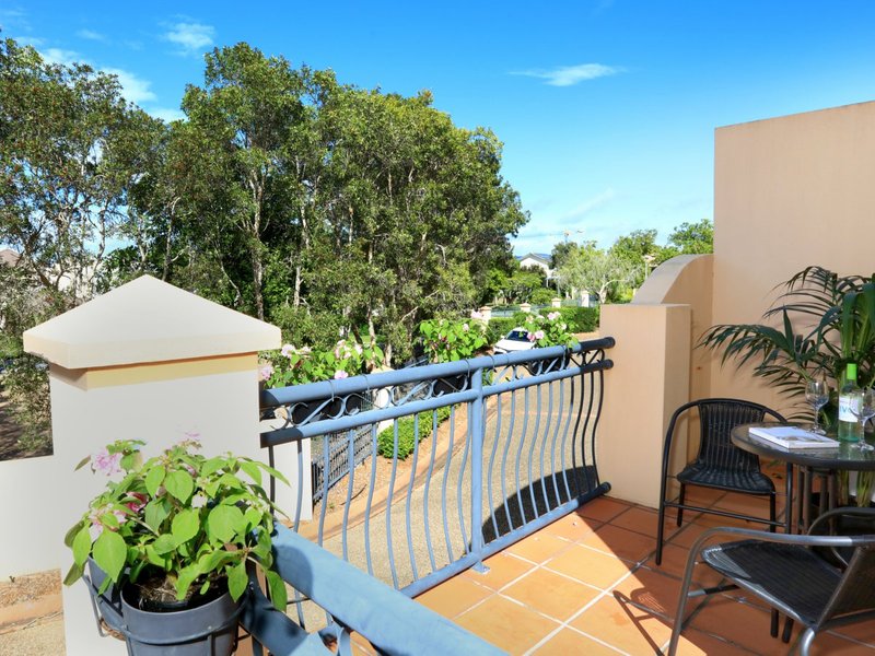 Photo - 206 Cheltenham Drive, Robina QLD 4226 - Image 14