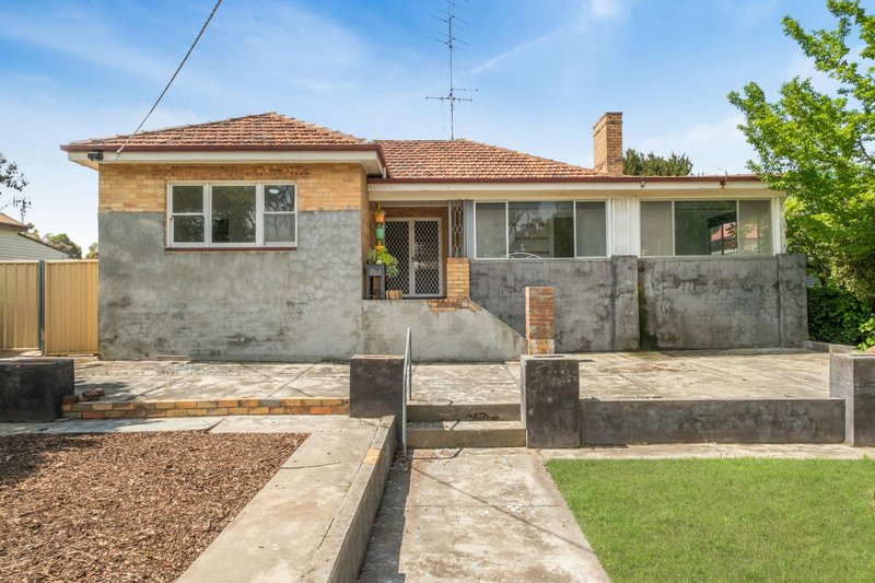 Photo - 206 Eaglehawk Road, Long Gully VIC 3550 - Image 2