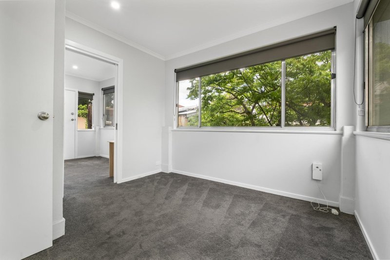 Photo - 206 Eaglehawk Road, Long Gully VIC 3550 - Image 8