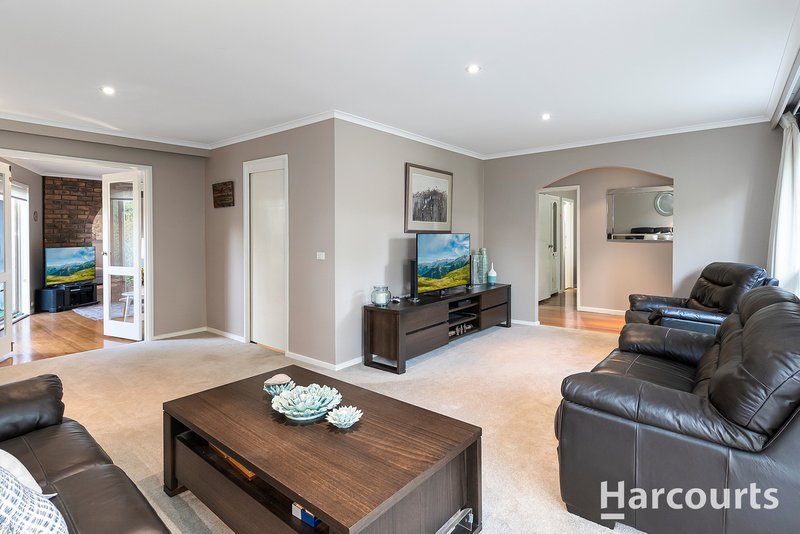 Photo - 206 Hawthorn Road, Vermont South VIC 3133 - Image 2