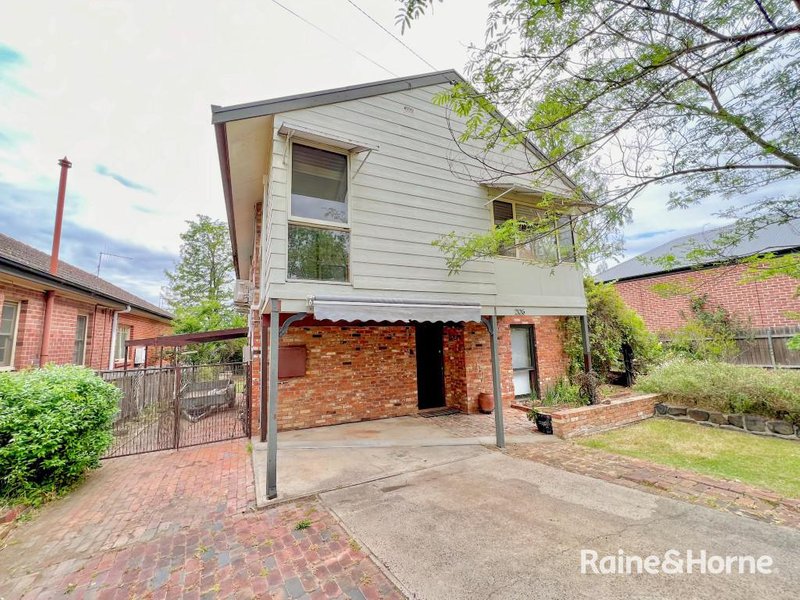 206 Hope Street, Bathurst NSW 2795