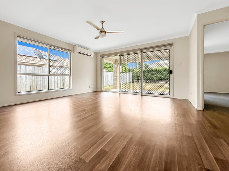 Photo - 206 Macdonald Drive, Narangba QLD 4504 - Image 9