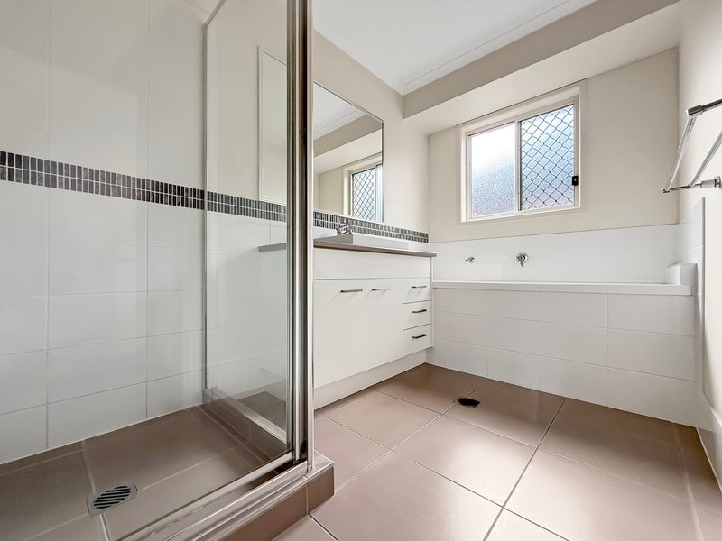 Photo - 206 Macdonald Drive, Narangba QLD 4504 - Image 11