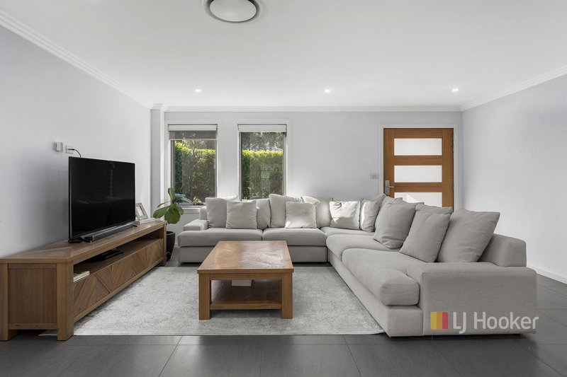Photo - 206 Piccadilly Street, Riverstone NSW 2765 - Image 3
