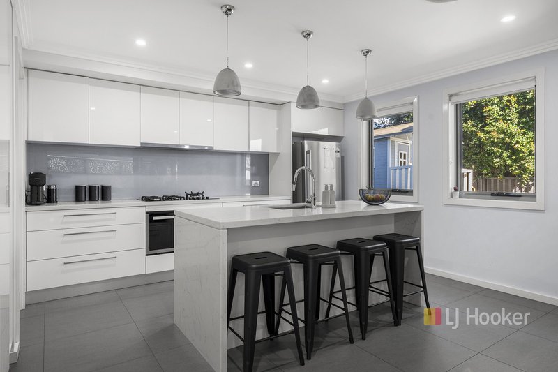 Photo - 206 Piccadilly Street, Riverstone NSW 2765 - Image 4