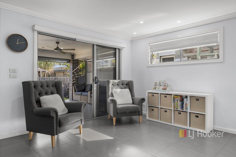 Photo - 206 Piccadilly Street, Riverstone NSW 2765 - Image 6