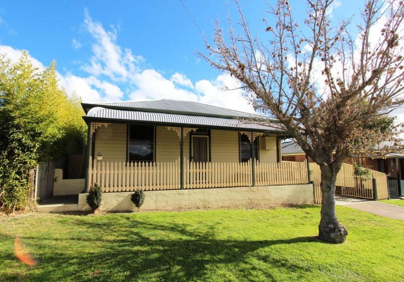 206 Rocket Street, Bathurst NSW 2795