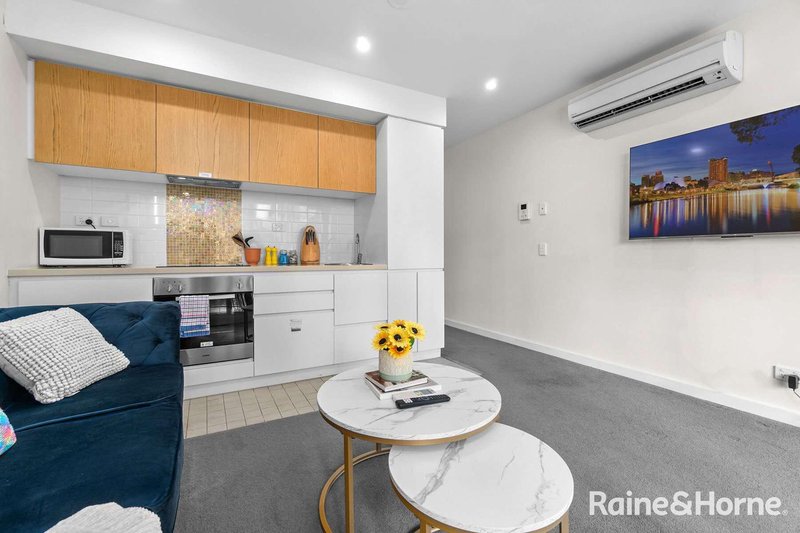 Photo - 206/10 Balfours Way, Adelaide SA 5000 - Image 3