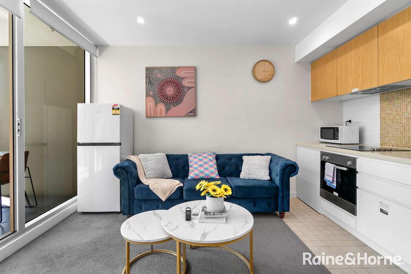 Photo - 206/10 Balfours Way, Adelaide SA 5000 - Image 2