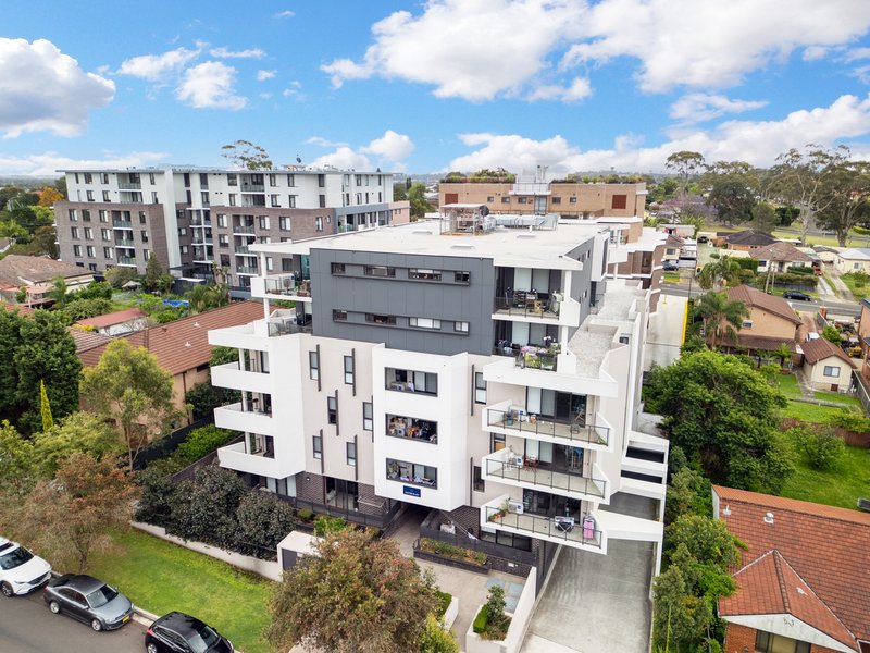 Photo - 206/11 Clifton Street, Blacktown NSW 2148 - Image 2