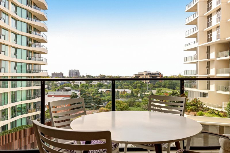 Photo - 20611/37D Harbour Road, Hamilton QLD 4007 - Image 2