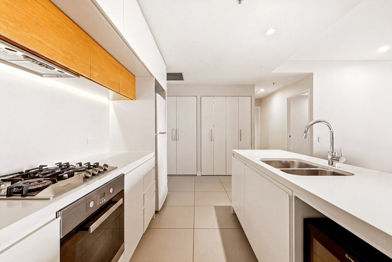 Photo - 20611/37D Harbour Road, Hamilton QLD 4007 - Image 5