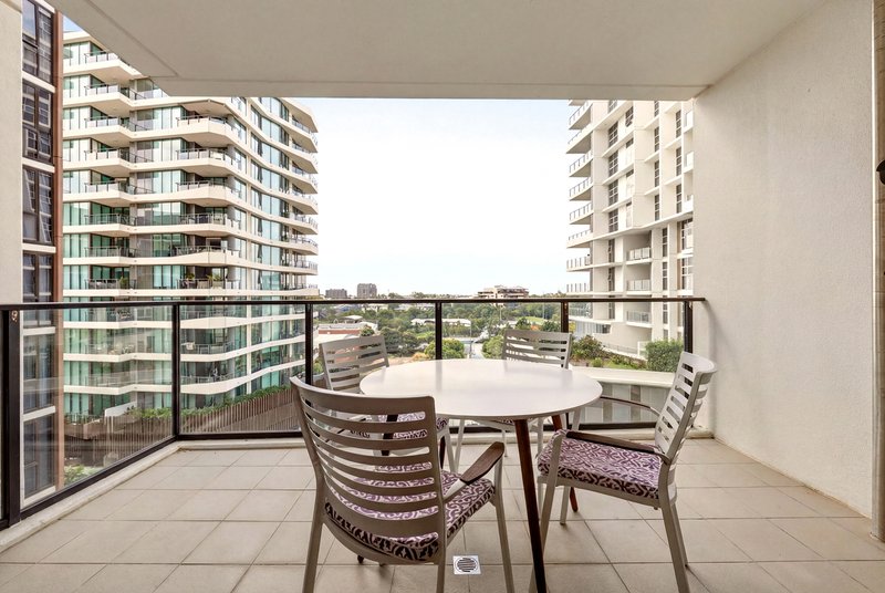 Photo - 20611/37D Harbour Road, Hamilton QLD 4007 - Image 9