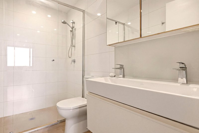 Photo - 20611/37D Harbour Road, Hamilton QLD 4007 - Image 10