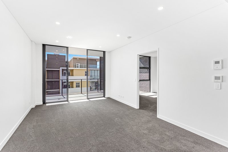 Photo - 206/14 Beatson Street, Wollongong NSW 2500 - Image 5