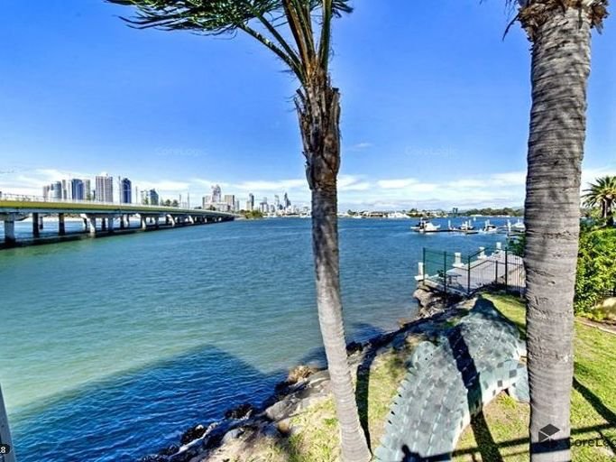 Photo - 206/2 Barney Street, Southport QLD 4215 - Image 14