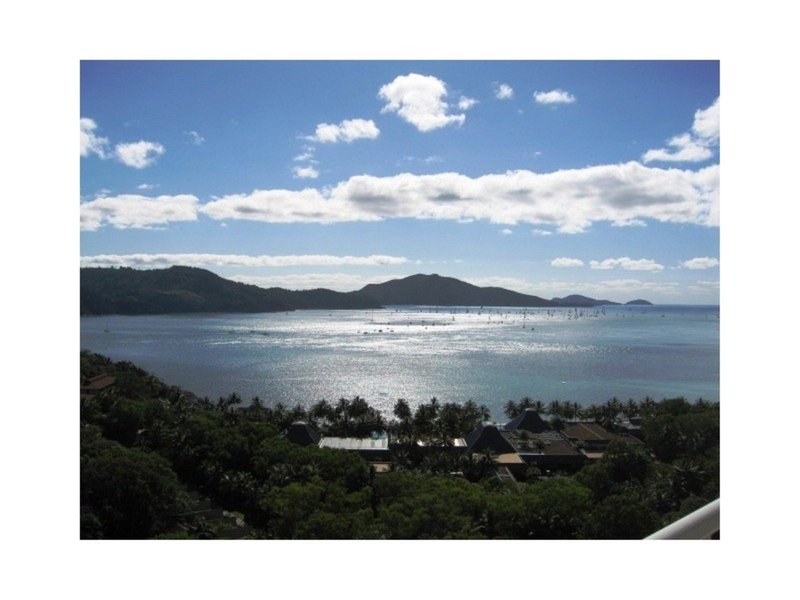 Photo - 206/2 Marina Drive, Poinciana Lodge Drive, Hamilton Island QLD 4803 - Image 2