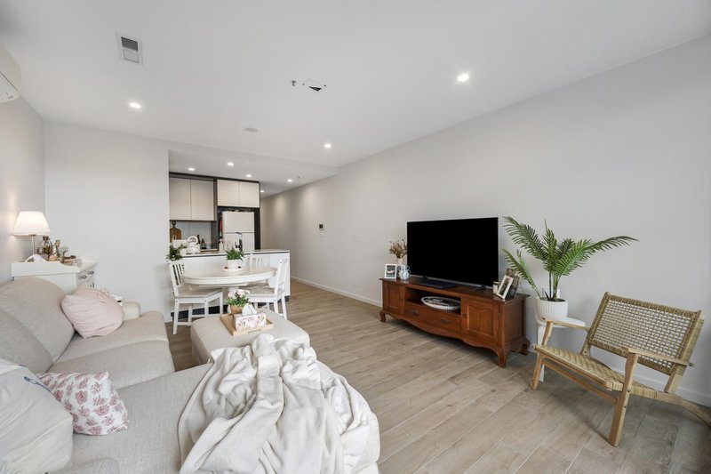 Photo - 206/2 Terry Connolly Street, Coombs ACT 2611 - Image 5