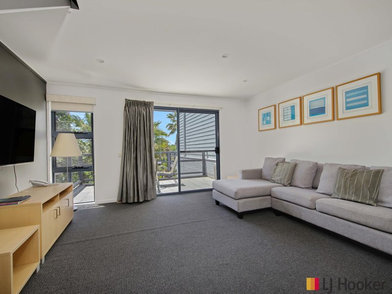 Photo - 206/202-208 Beach Road, Batehaven NSW 2536 - Image 10