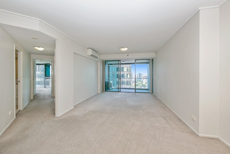 Photo - 206/26 Felix Street, Brisbane City QLD 4000 - Image 2