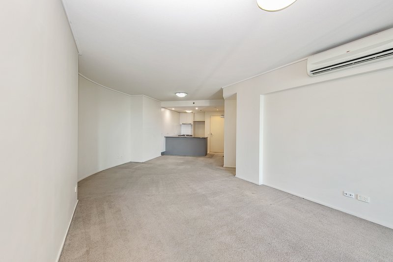 Photo - 206/26 Felix Street, Brisbane City QLD 4000 - Image 4