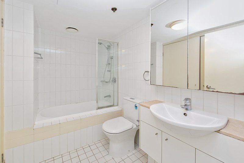 Photo - 206/26 Felix Street, Brisbane City QLD 4000 - Image 5