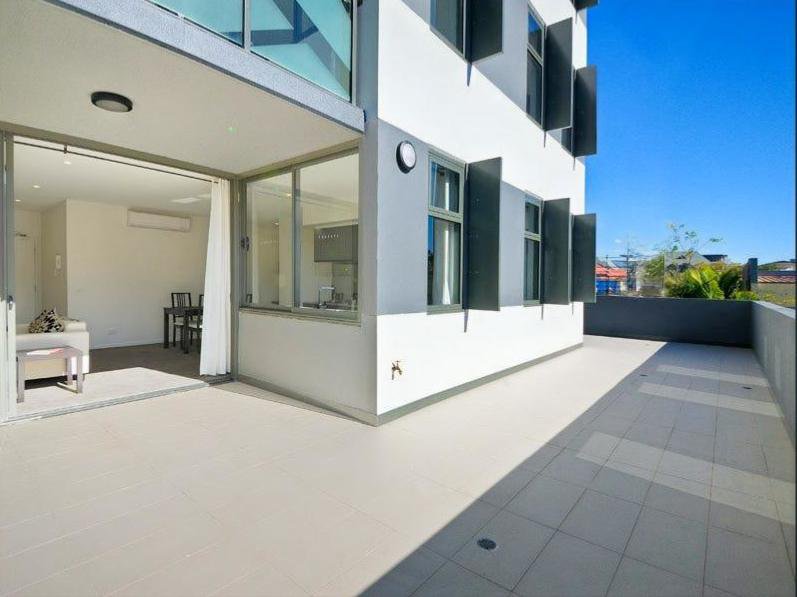 Photo - 206/27 Russell Street, South Brisbane QLD 4101 - Image 11