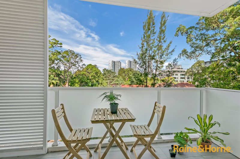 Photo - 206/2B Hazelwood Place, Epping NSW 2121 - Image 2